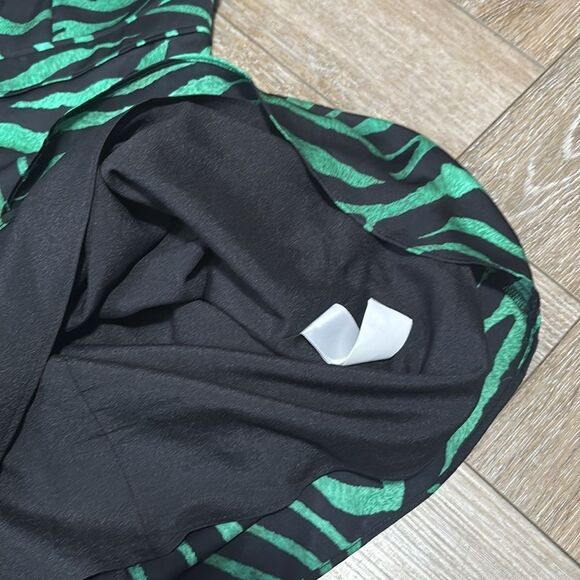 Dress the Population Briella Sleeveless Minidress - Picture 6 of 7